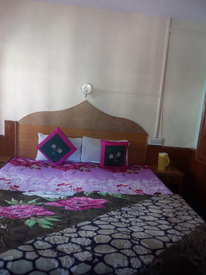 Hotel Everest Manāli エクステリア 写真
