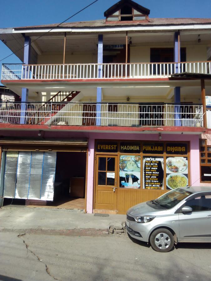 Hotel Everest Manāli エクステリア 写真