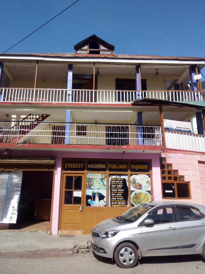 Hotel Everest Manāli エクステリア 写真